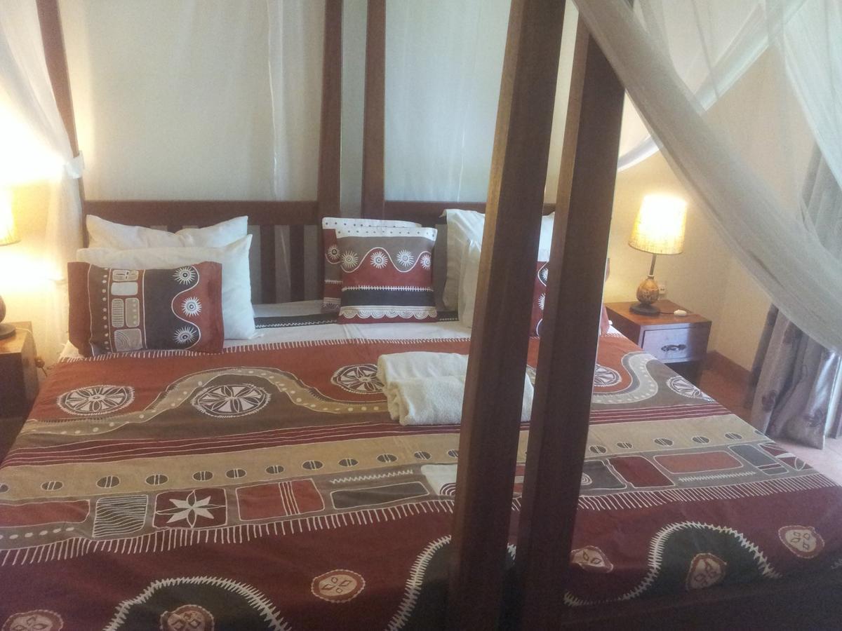Airport Guesthouse Entebbe Eksteriør bilde