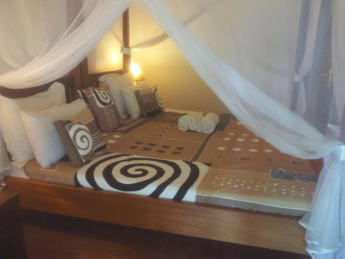 Airport Guesthouse Entebbe Eksteriør bilde