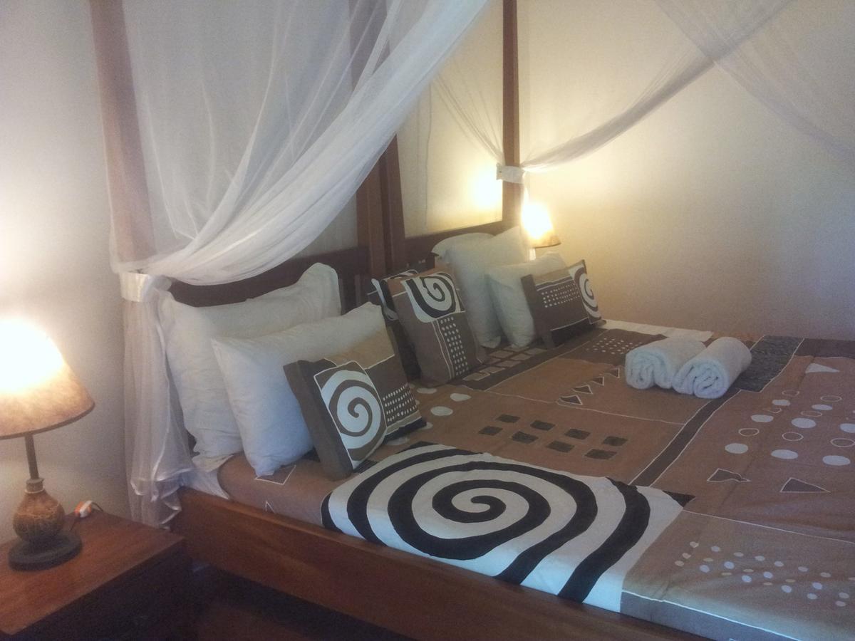 Airport Guesthouse Entebbe Eksteriør bilde
